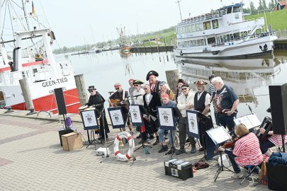 Sonntagskonzert in Greetsiel - Bild 3