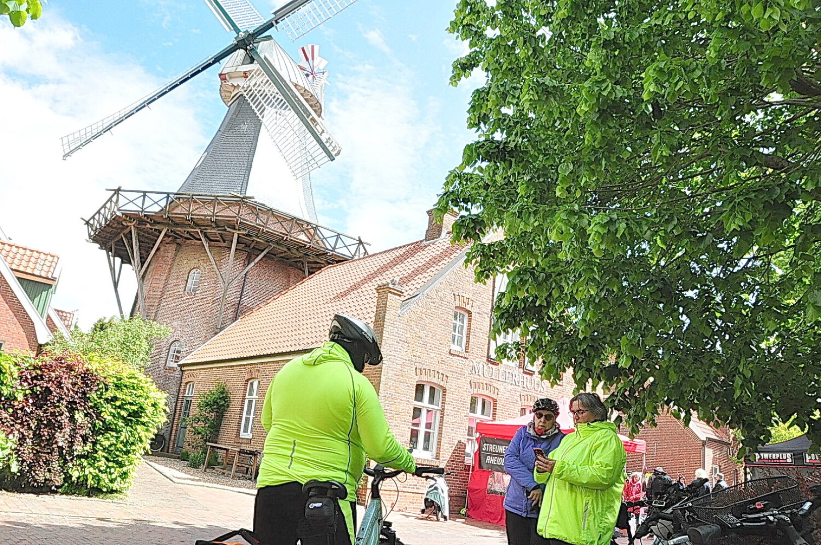 Frühlingsmarkt in Ditzum - Bild 1