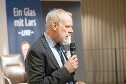 Glas mit Lars: McAllister in Leer - Bild 3