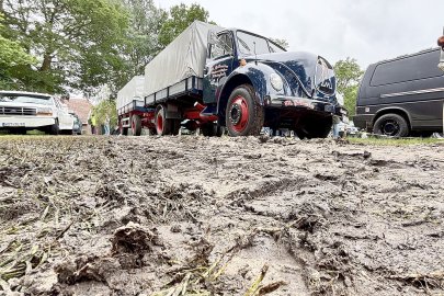 Tausende Besucher auf dem Oldtimermarkt in Bockhorn 2026 - Bild 4