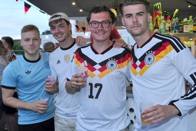 Die Bilder vom Public Viewing in Leer - Bild 2
