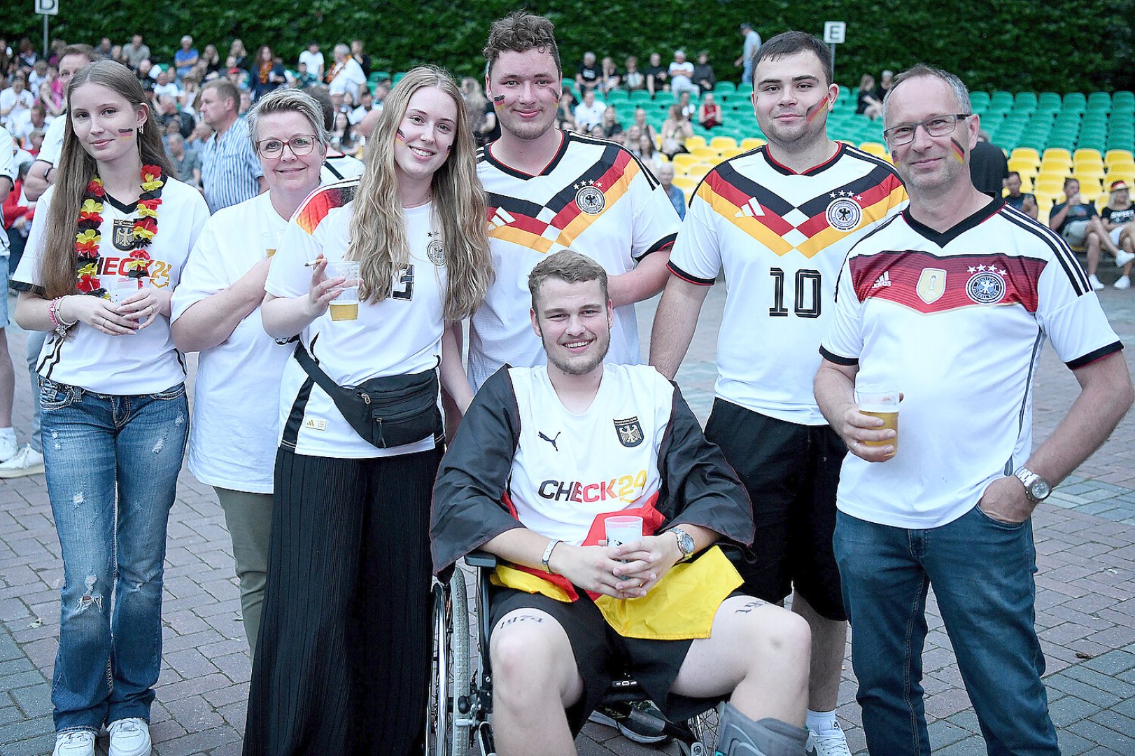 Public Viewing in Wiesmoor - Bild 1