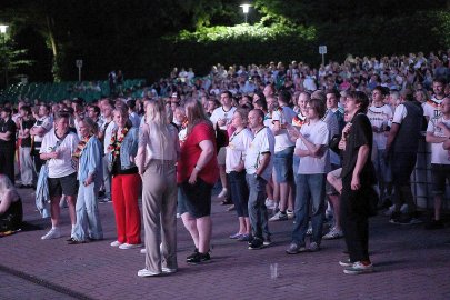 Public Viewing in Wiesmoor - Bild 3