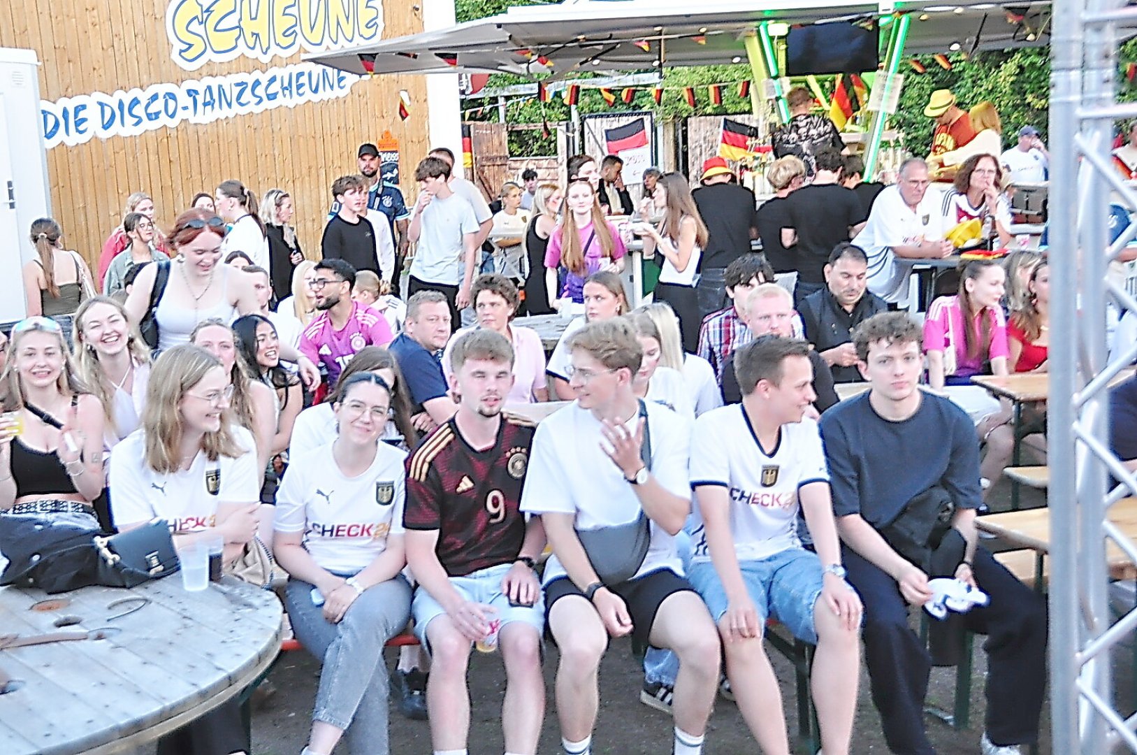 Die schönsten Bilder vom Public Viewing in Leer - Bild 1