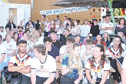 Die schönsten Bilder vom Public Viewing in Leer - Bild 4