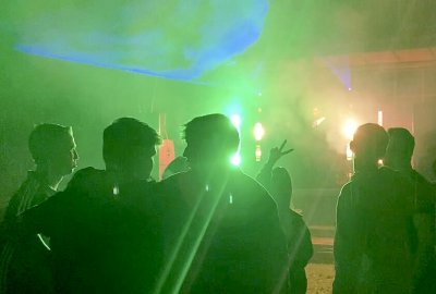 Bilder von der Dorfjugendfete in Uplengen - Bild 4