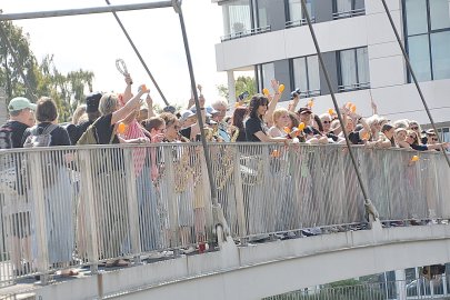 Female Drum Parade in Leer - Bild 3