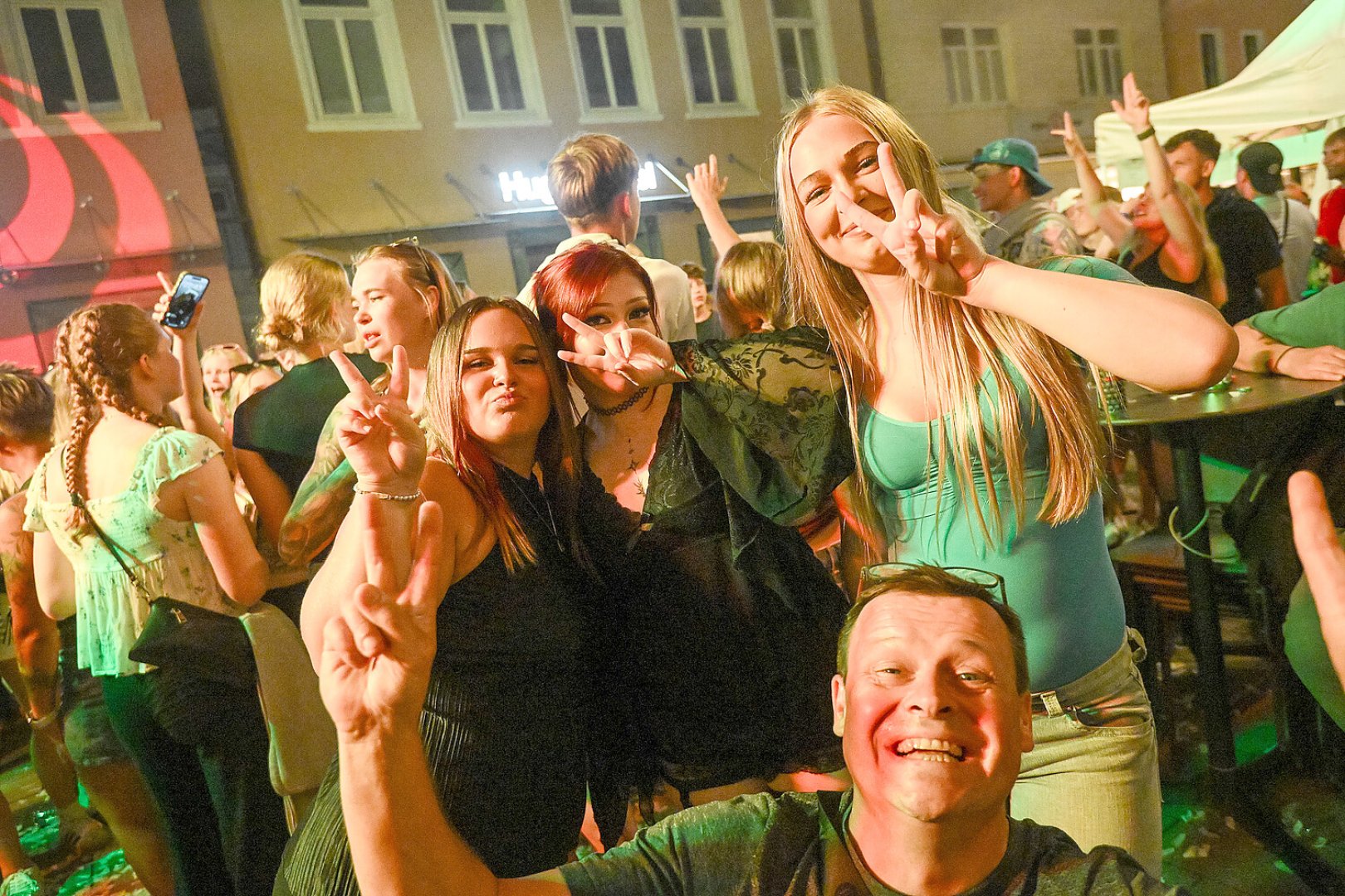 Stadtfest: Tausende feierten am Freitagabend - Bild 1