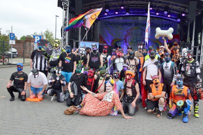 Farbenfroh, laut und gelebter Zusammenhalt: Impressionen vom CSD in Leer - Bild 4