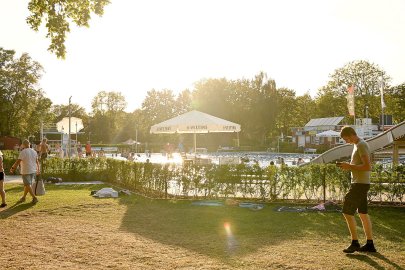 Mitternachtsschwimmen im Van Ameren Bad - Bild 4