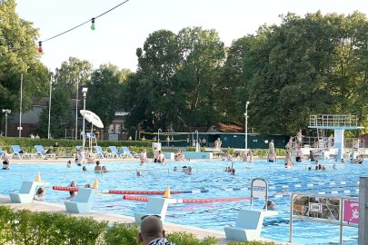 Mitternachtsschwimmen im Van Ameren Bad - Bild 29