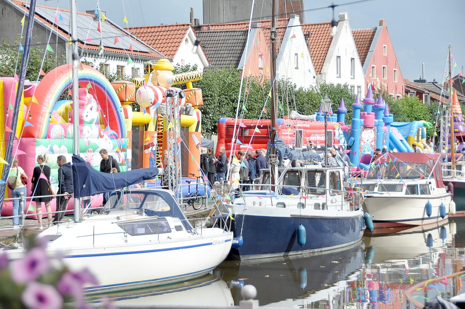 Weener feiert am Alten Hafen - Bild 1