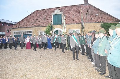 So hat das Schützenfest in Loga begonnen - die Bilder - Bild 2