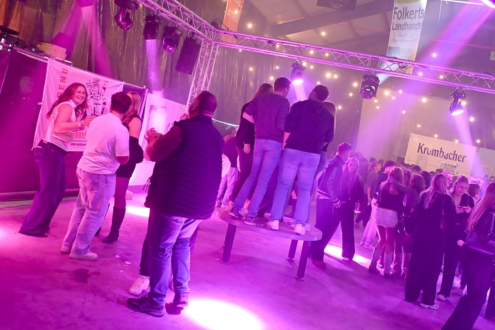 Die schönsten Bilder der Hallenfete in Manslagt - Bild 23