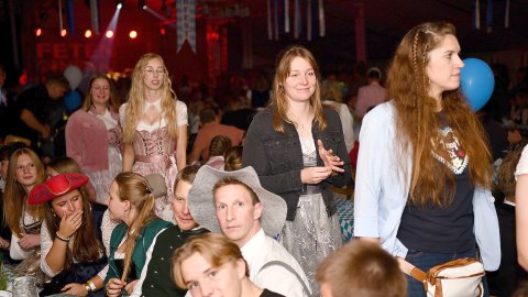 Oktoberfeststimmung beim SV Holtland - Bild 2