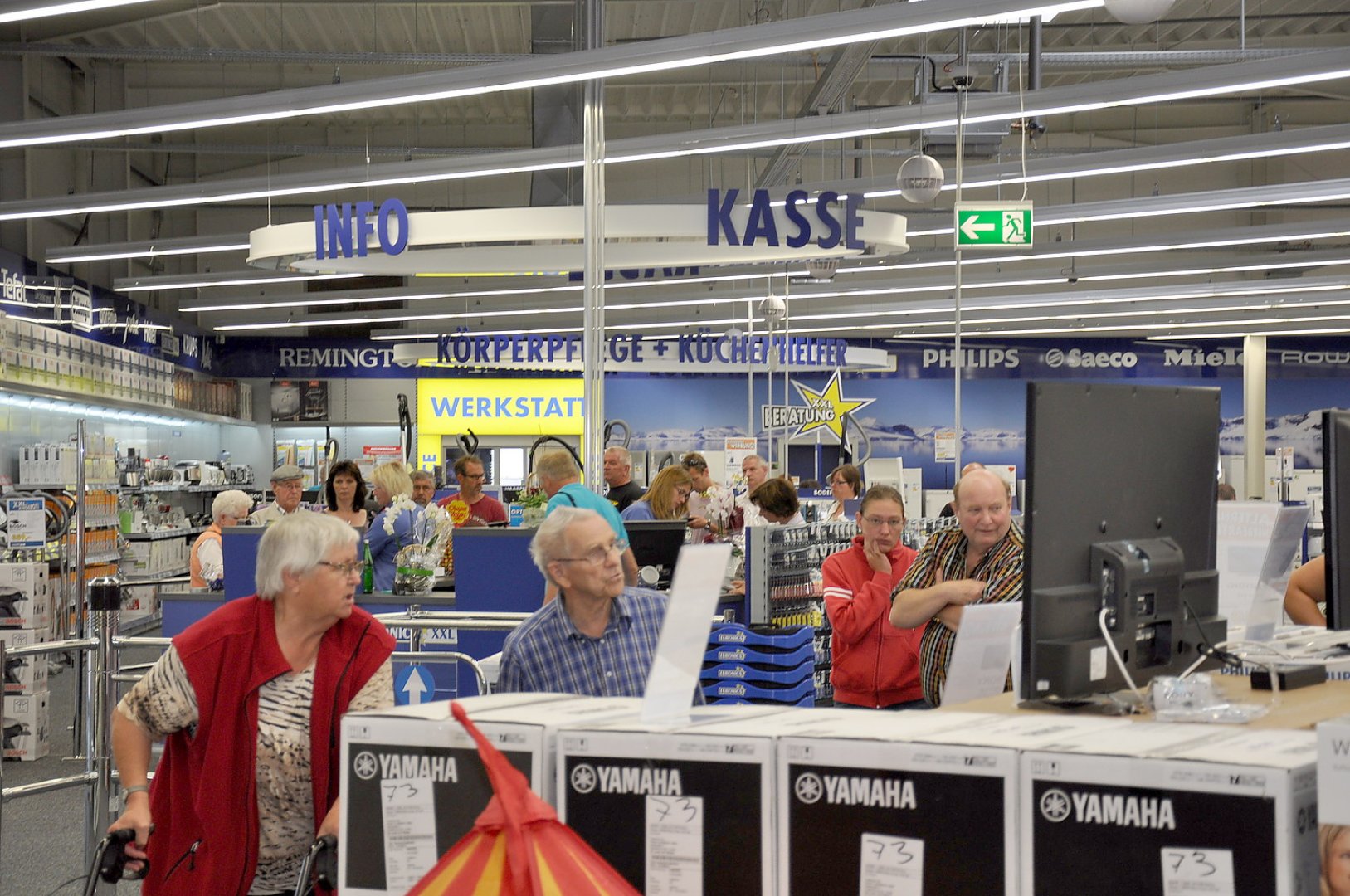 "Euronics"-Markt Wittmund öffnet nach Großbrand - Bild 1