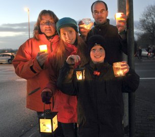 Konvoi: 132 leuchtende Laster begeistert empfangen - Bild 3