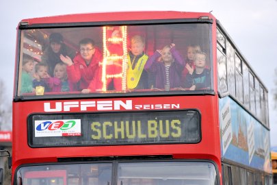 Konvoi: 132 leuchtende Laster begeistert empfangen - Bild 4
