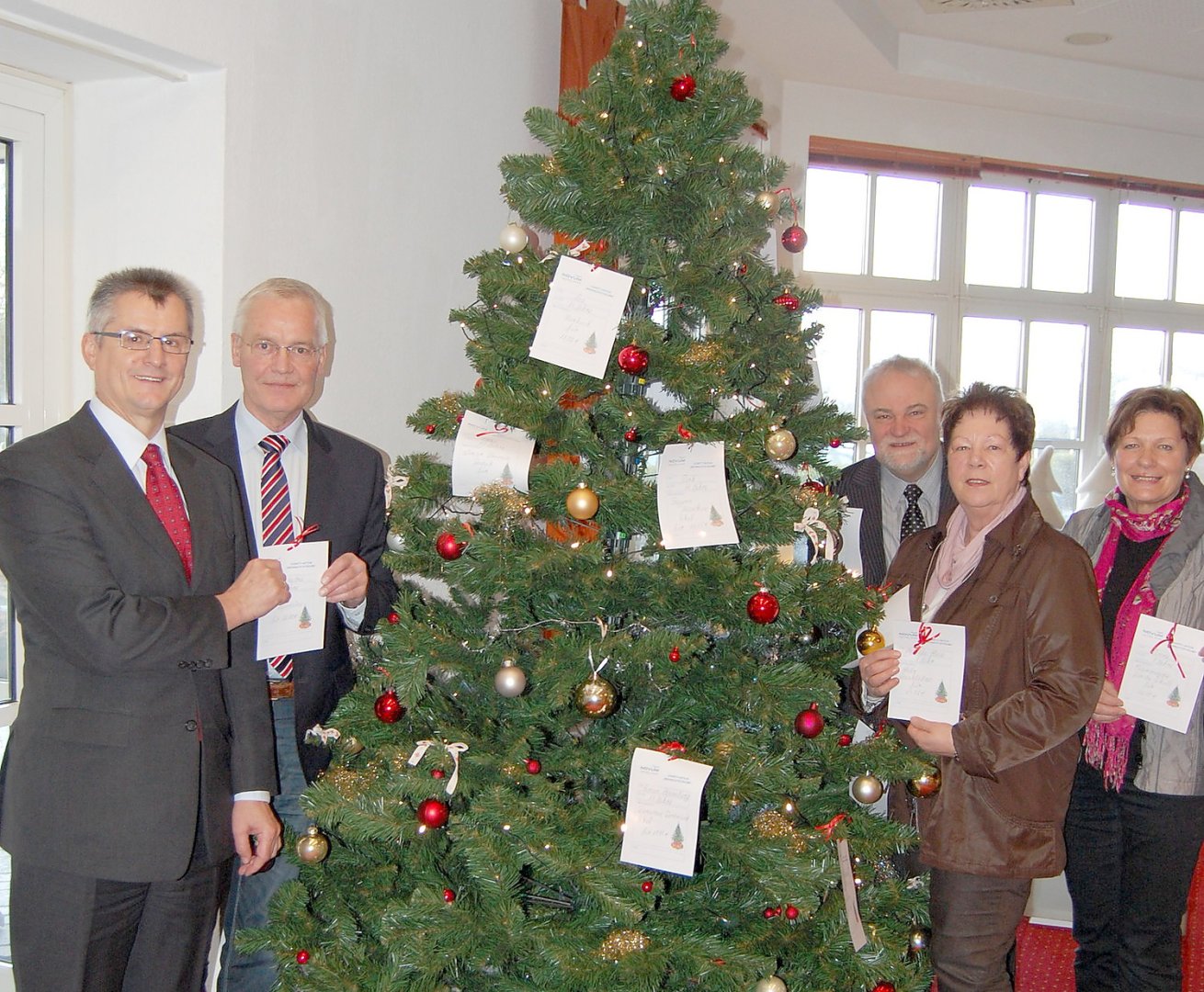 Weihnachts-Wunschbaum im Hotel Novum in Hinte - Bild 1