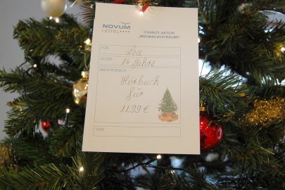 Weihnachts-Wunschbaum im Hotel Novum in Hinte - Bild 4