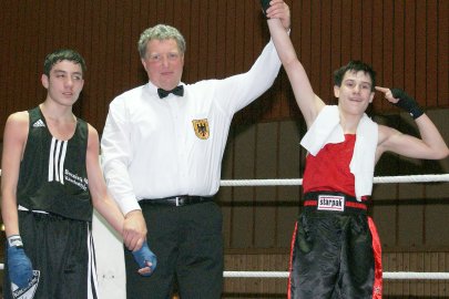 Gerhard Standschus wurde 1983 Amateurbox-Meister - Bild 3
