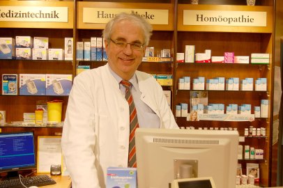 Apotheker aus Strackholt übernimmt Emder Löwen-Apotheke - Bild 3