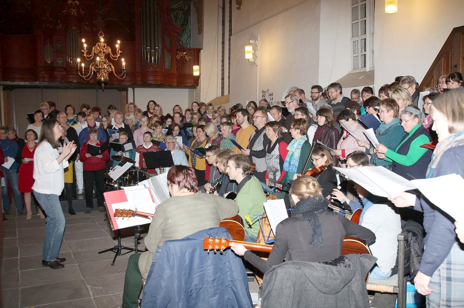 Chor in der Georgskirche in Weener - Bild 1