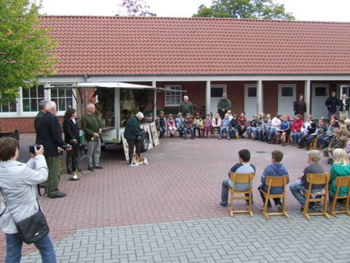 Infomobil in Grundschule - Bild 1