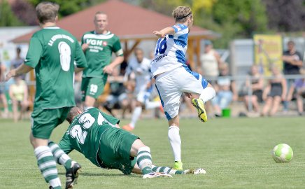 VfB Oldenburg war in Moordorf zu Gast - Bild 4