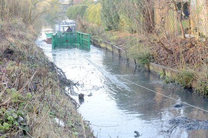 Schloot mit Boot entschlammt - Bild 2