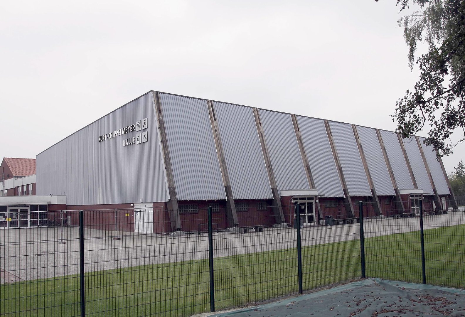 Kurt-Knippelmeyer-Halle wird saniert - Bild 1
