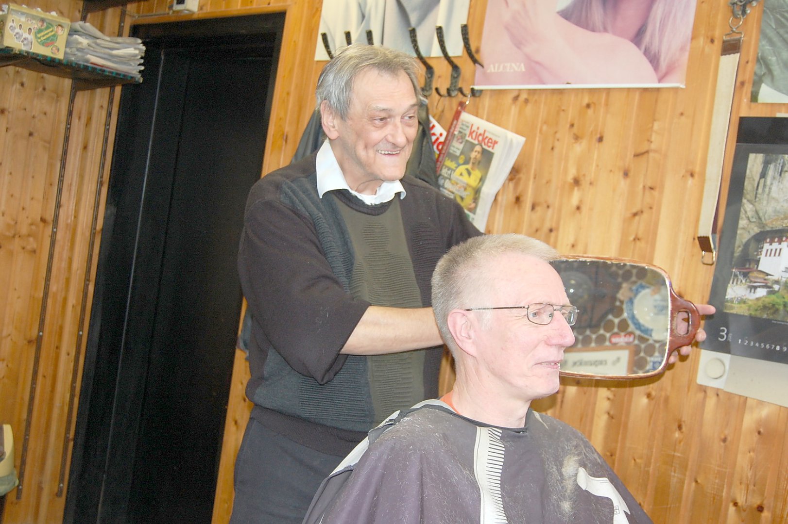 Jürgen Hesse ist seit 50 Jahren Friseur - Bild 1