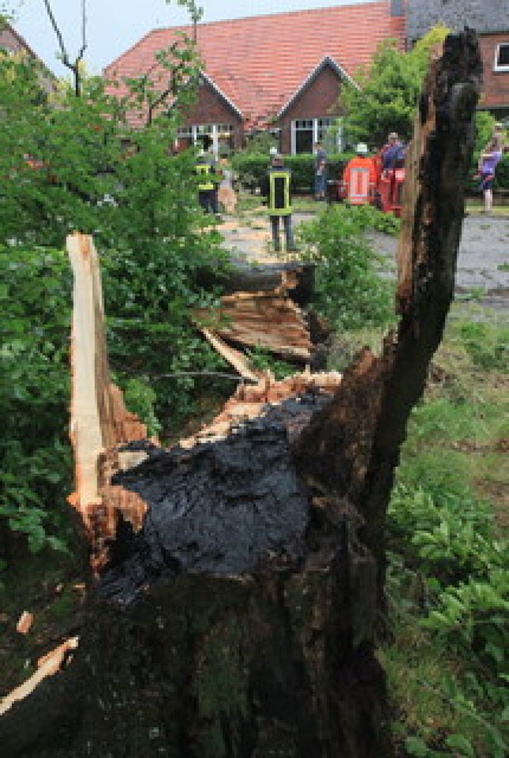 Unwetter über Ostfriesland - Bild 1