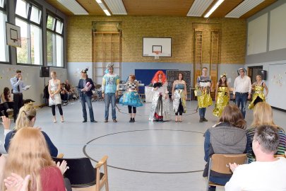 Leer: Abschlussfeier an der Gutenbergschule - Bild 2