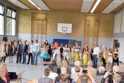 Leer: Abschlussfeier an der Gutenbergschule - Bild 3