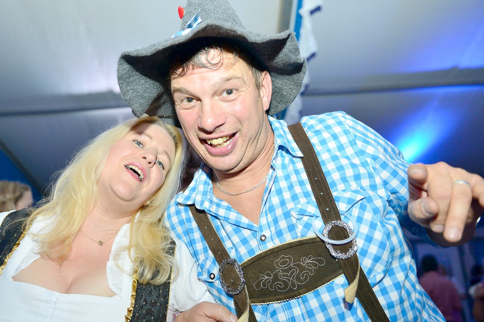 1300 Besucher feierten Oktoberfest in Remels - Bild 1