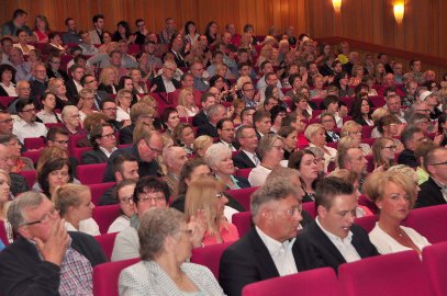 Abiturienten der BBS I in Leer erhielten Zeugnisse - Bild 3
