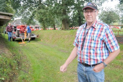 Rotnasen fuhren durch den Landkreis Aurich - Bild 2
