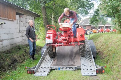 Rotnasen fuhren durch den Landkreis Aurich - Bild 3