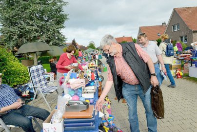 Großer Straßenflohmarkt in der Adlerstraße - Bild 4
