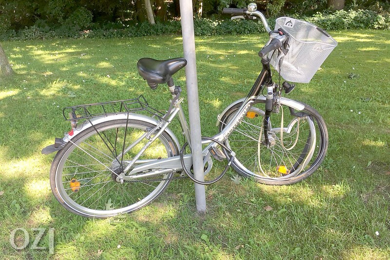Anhänger löst sich und trifft Radfahrerin OstfriesenZeitung