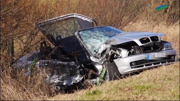 17-Jährige stirbt bei Unfall