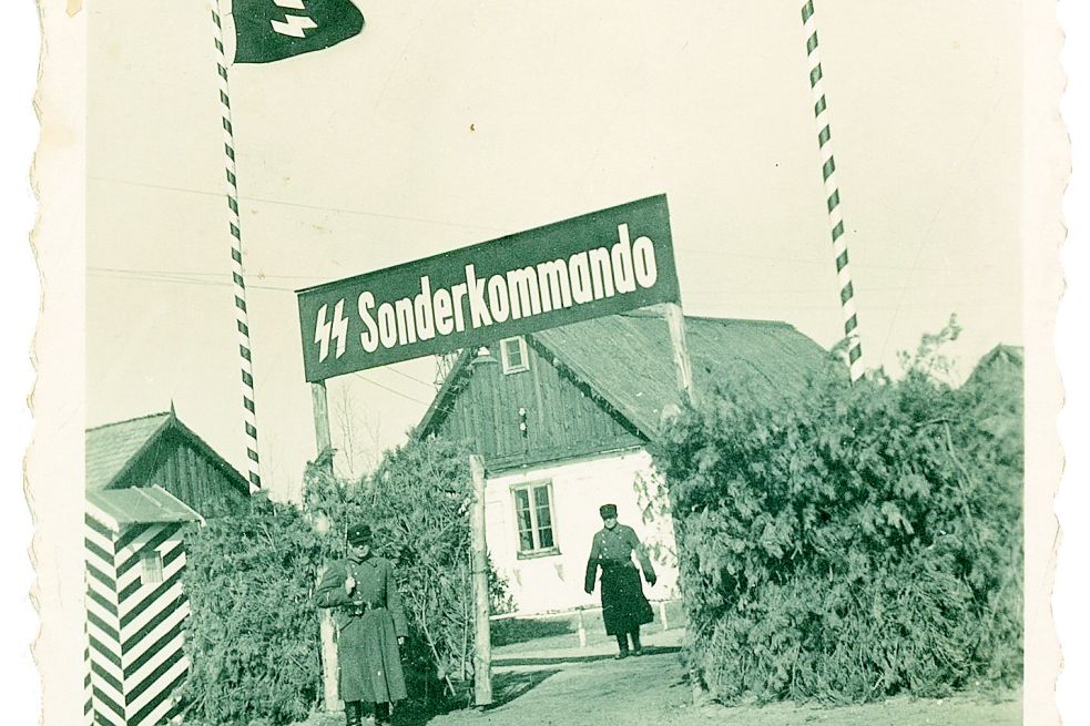 Das Lagertor von Sobibor im Frühjahr 1943.