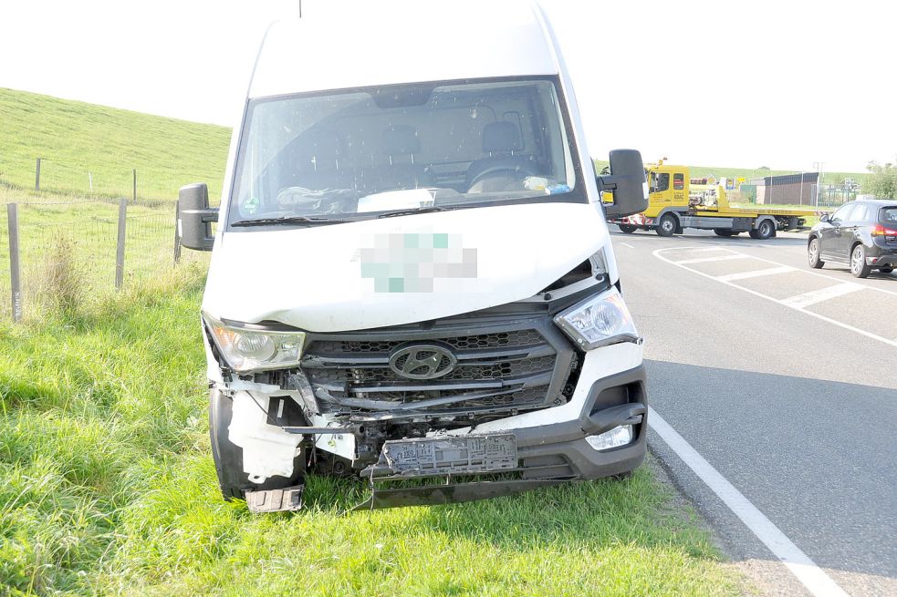 Auch der Hyundai des Ostrhauderfehner wurde beschädigt. Bild: Wolters