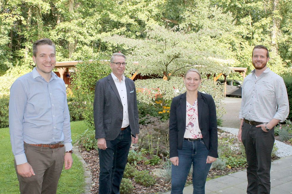 Die vier Steuerberater in der Kanzlei Diekmann (von links): Tobias Diekmann, Helmut Diekmann, Jana Brase und Christian Bohlen.