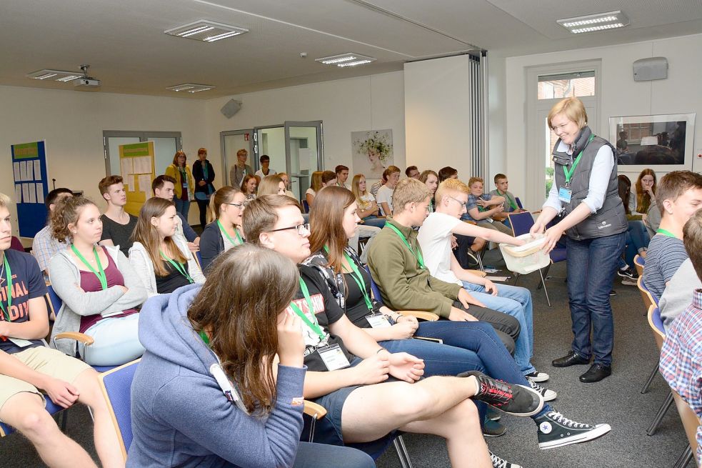 Für die Sommerhochschule hat OZ-Mitarbeiterin Ute Bley Rallye-Karten verteilt. Bild: OZ-Archiv