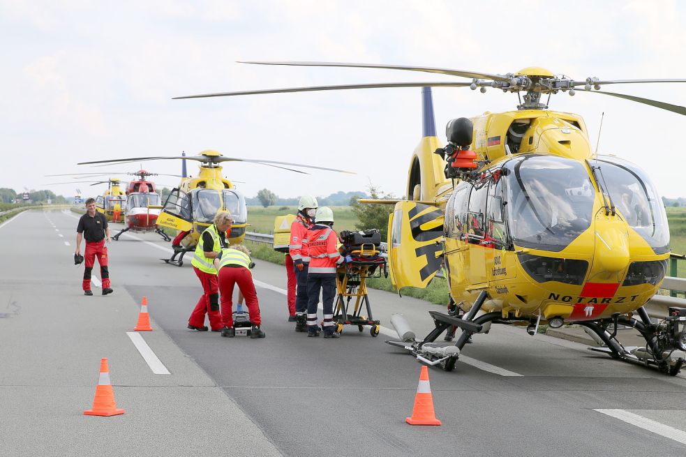 Mehrere Hubschrauber wurden angefordert. Bild: Loger