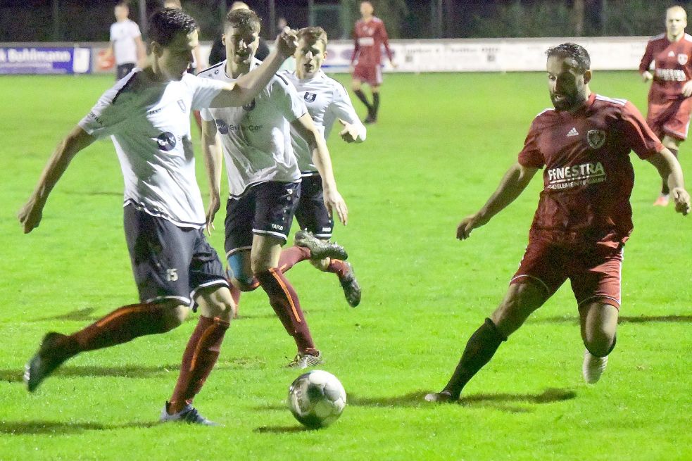 Erhan Colak (rechts) beendet im Sommer mit dann 40 Jahren seine Spielerlaufbahn und wechselt auf die Trainerbank. Bild: Damm