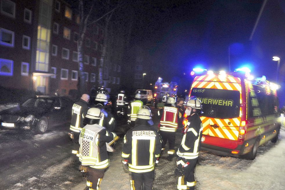 Die Feuerwehr war mit zahlreichen Einsatzkräften vor Ort. Bild: Wolters