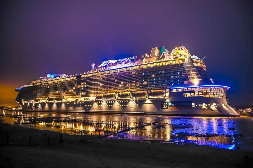 Die „Odyssey of the Seas“ machte sich in der Nacht auf den Weg in die Nordsee. Bild: Lohmann